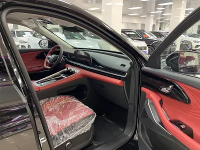 Автомобиль EXEED RX, 2 л, полный привод, Робот, бензин в наличии в Екатеринбургe