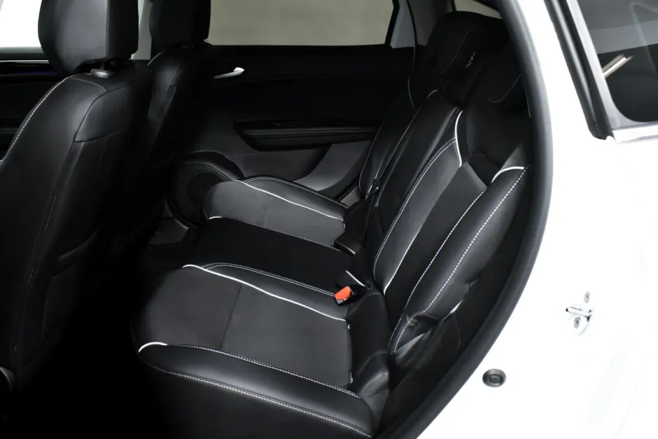 Автомобиль Renault Arkana, 1.6 л, передний привод, Вариатор, бензин в наличии в Краснодаре