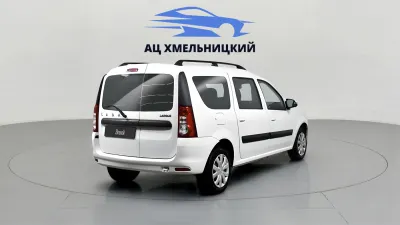 Автомобиль LADA Largus 5 мест, 1.6 л, передний привод, МКПП, бензин в наличии в Новосибирск