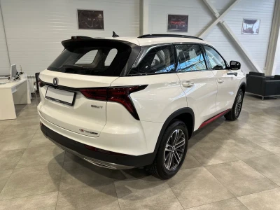 Автомобиль Changan CS75 Plus, 1.5 л, передний привод, АКПП, бензин в наличии в Краснодаре
