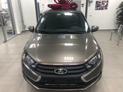 Автомобиль LADA Granta Лифтбек, 1.6 л, передний привод, МКПП, бензин в наличии в Краснодаре