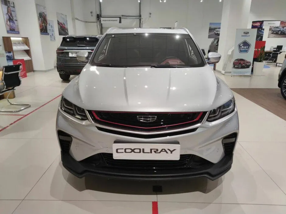 Автомобиль Geely Coolray, 1.5 л, передний привод, Робот, бензин в наличии в Санкт-Петербург