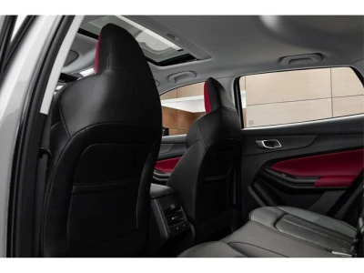 Автомобиль Changan UNI-S, 1.5 л, передний привод, Робот, бензин в наличии в Краснодаре